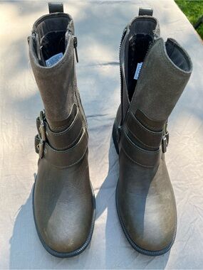 UGG Women's Gray Suede & Leather Buckle Ankle Boots